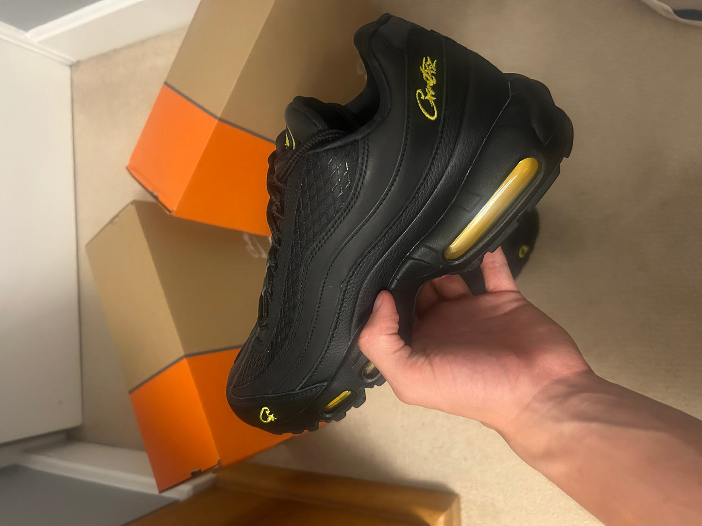 Corteiz 95s honey black