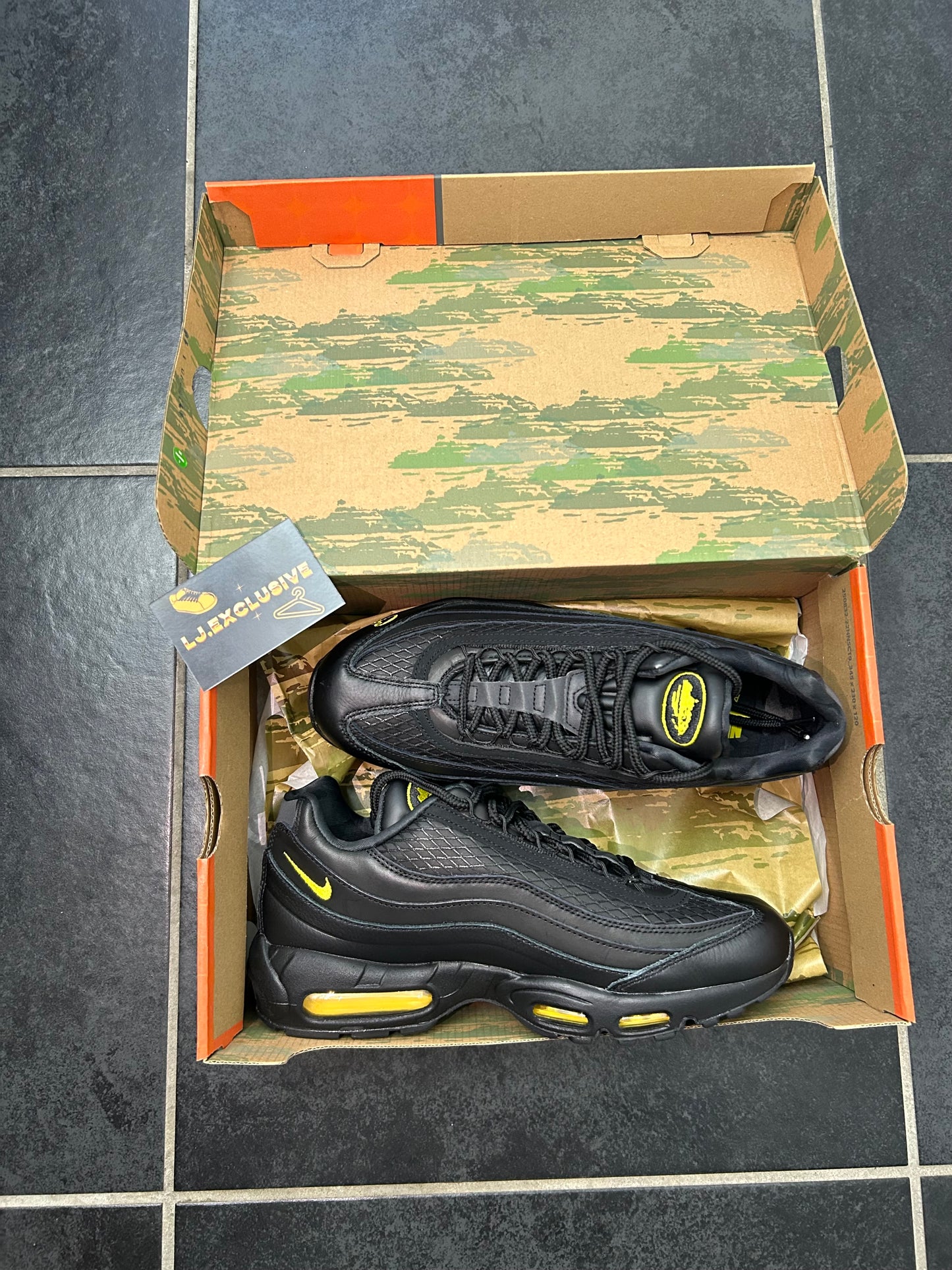 Corteiz 95s honey black