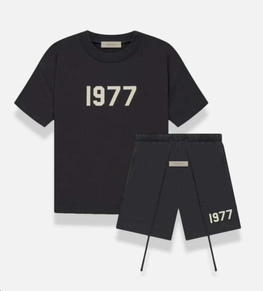 Essentials 1977 short set (black)
